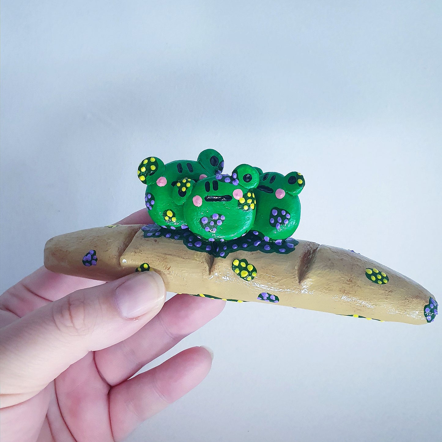 Baguette Frogs Clay Ornament image 4