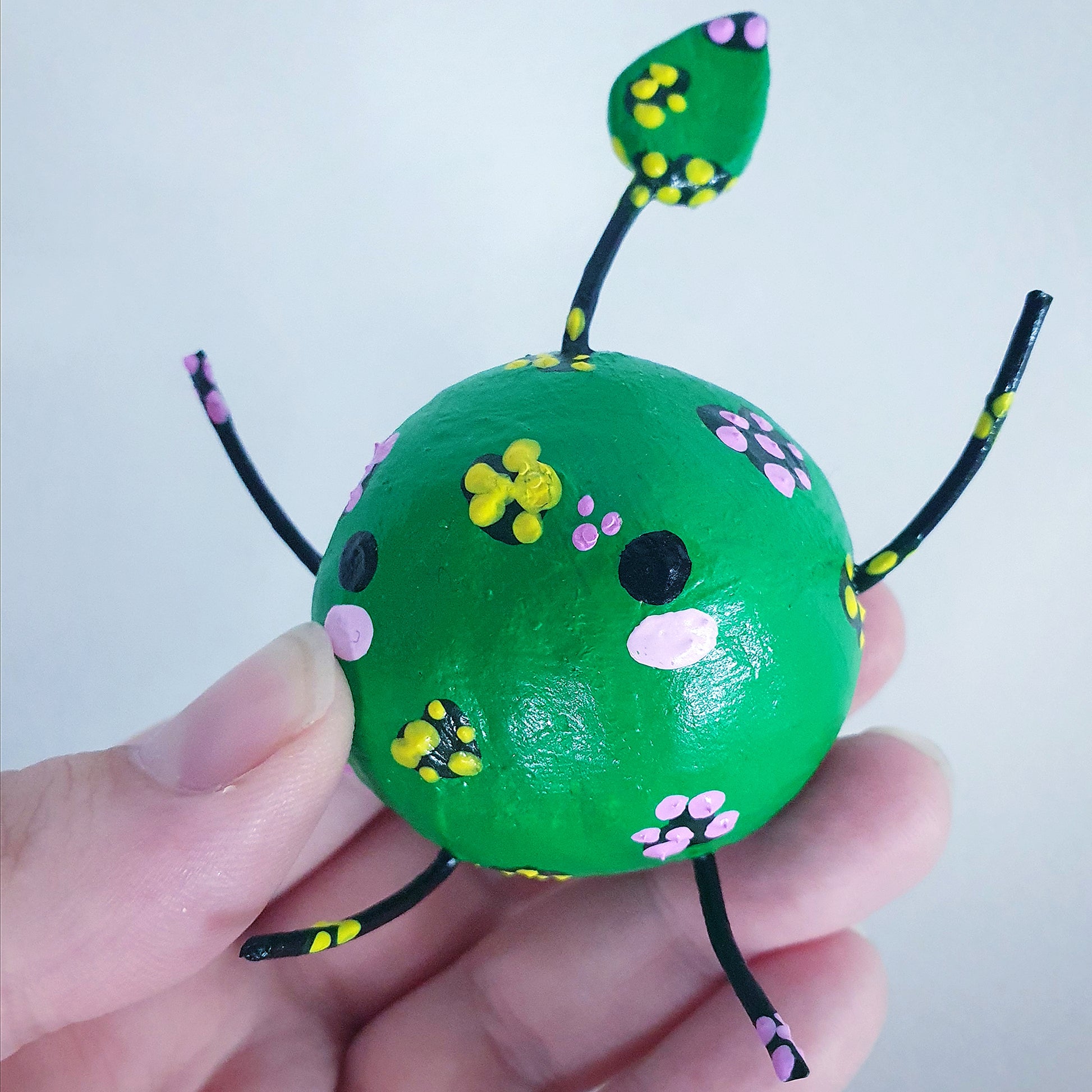 Green Junimo Clay Ornament (Stardew Valley) image 4