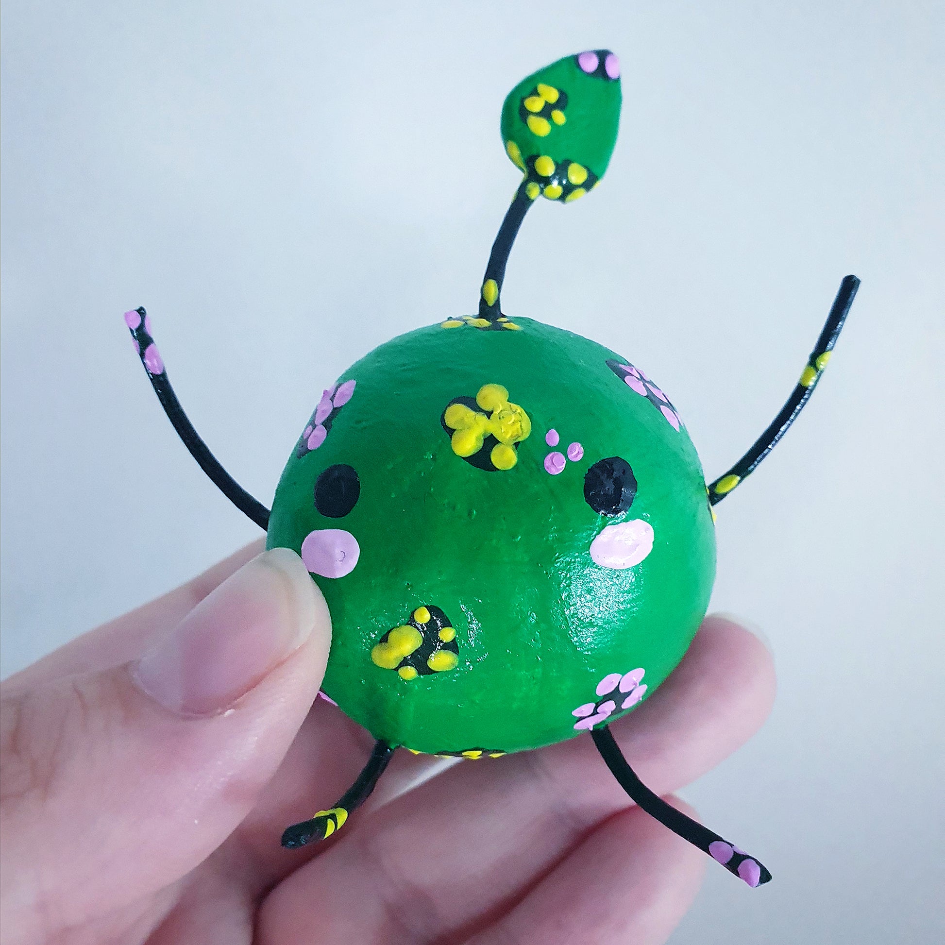 Green Junimo Clay Ornament (Stardew Valley) image 5