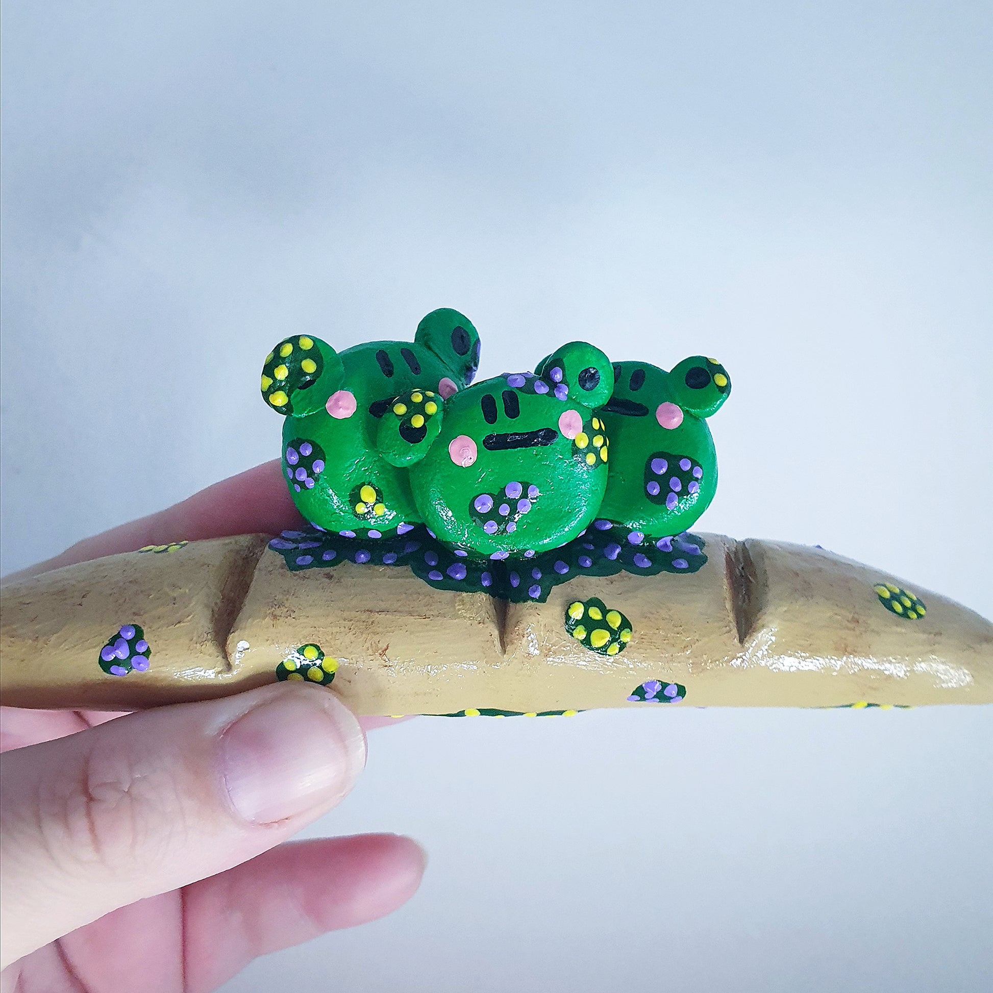 Baguette Frogs Clay Ornament image 2
