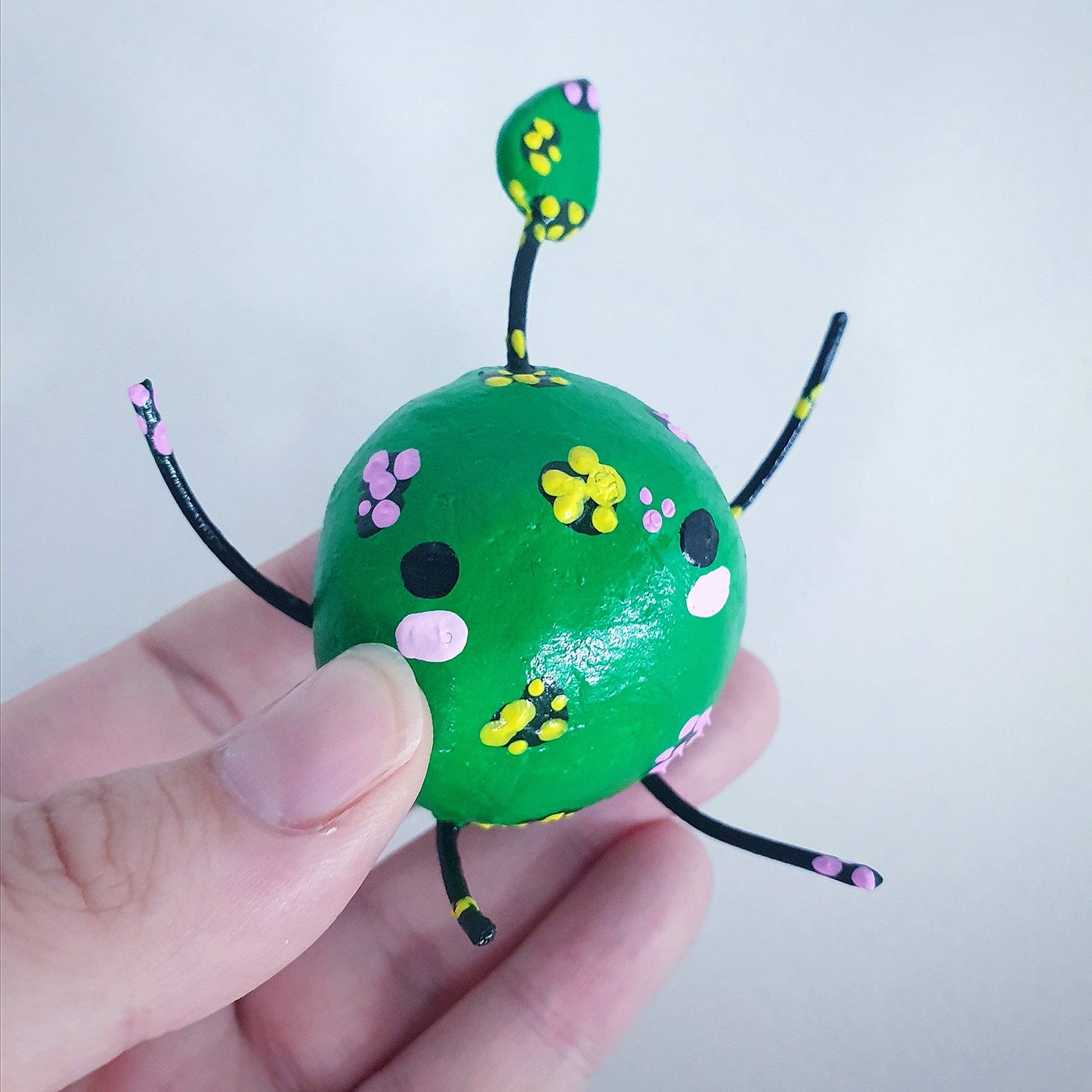Green Junimo Clay Ornament (Stardew Valley) image 2